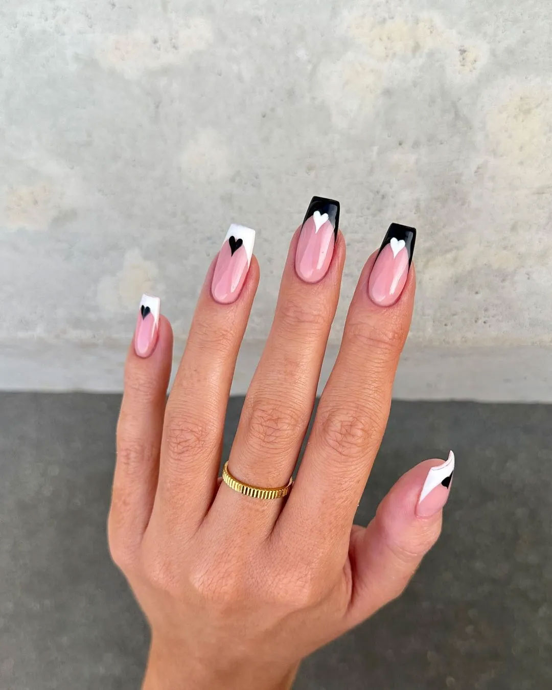 Beautiful Valentine's Day Nails 2021 : Black and Pink Nails