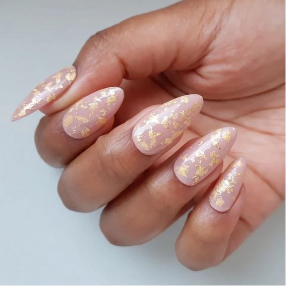 15 Gold Foil Manicure Ideas That Will Take Your Nails to the Next Level